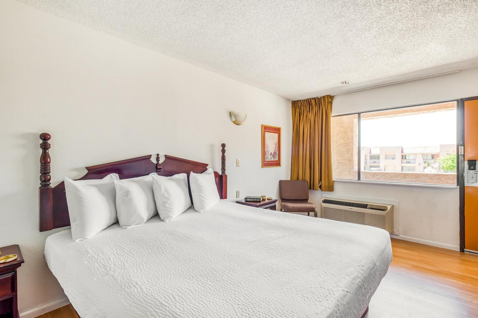 Oyo Hotel Groesbeck Bagian luar foto
