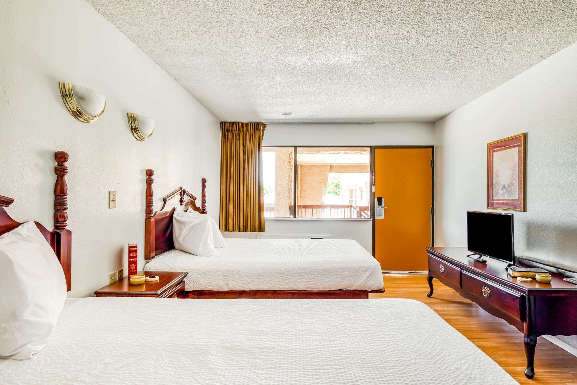 Oyo Hotel Groesbeck Bagian luar foto