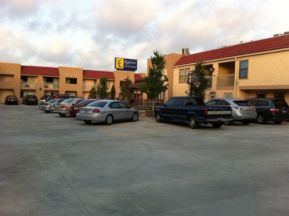 Oyo Hotel Groesbeck Bagian luar foto